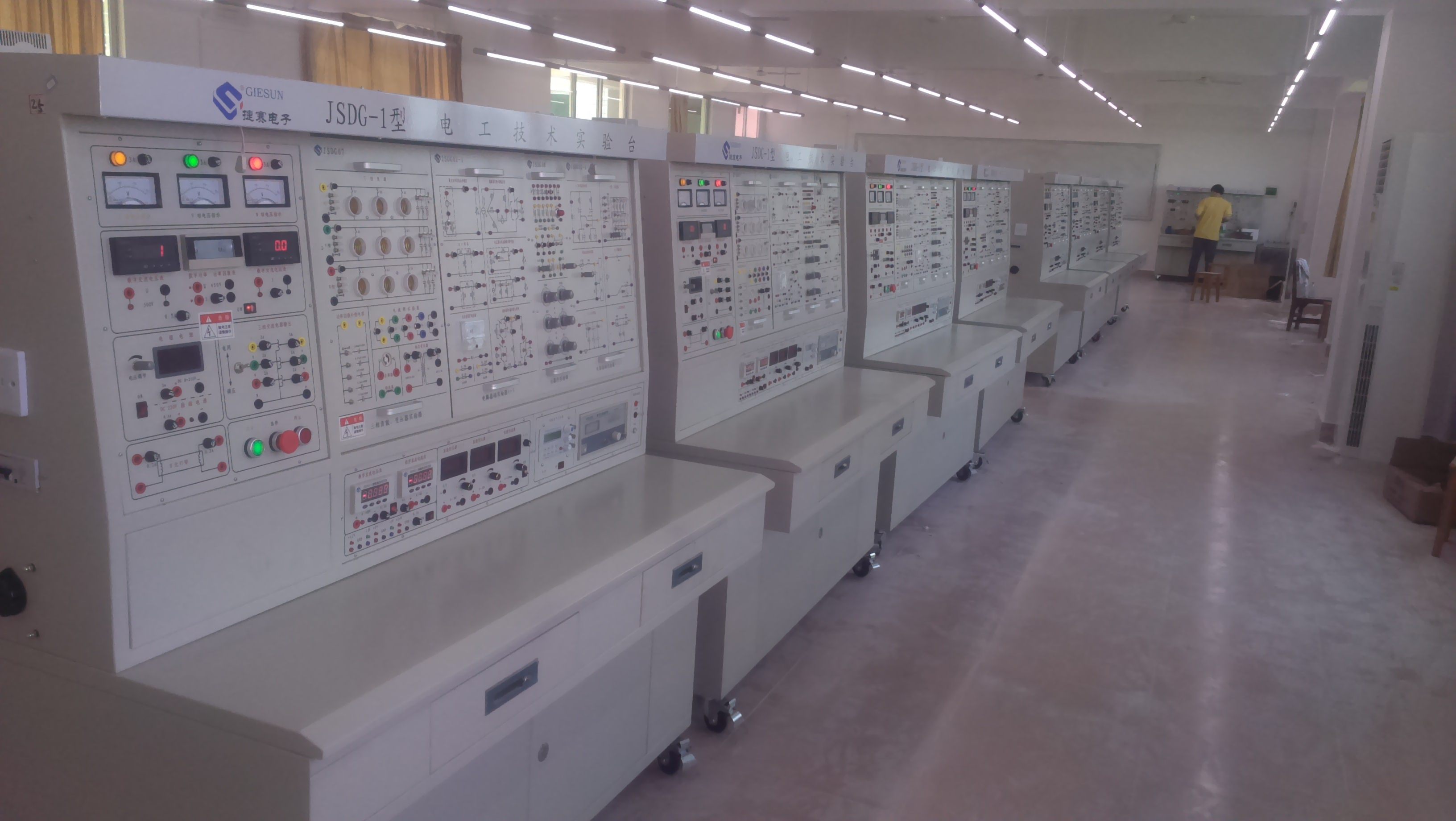 廊坊職業(yè)技術(shù)學院